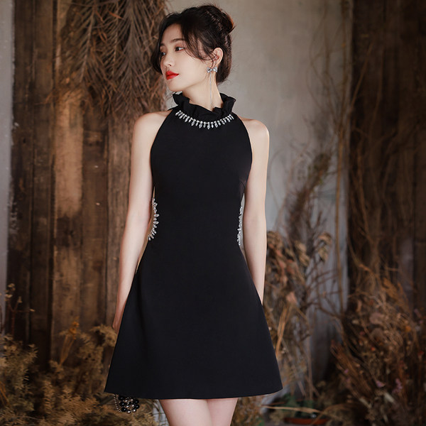 ชุดราตรี ชุดราตรีสวยหรู แบบ ทันสมัย Evening dress
