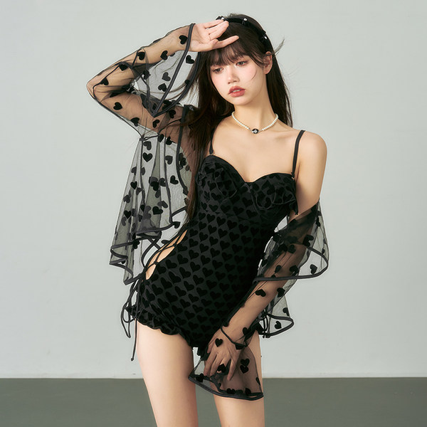 ชุดว่ายน้ำผู้หญิง ชุดว่ายน้ำน่ารัก Bikini ชุดไปทะเล