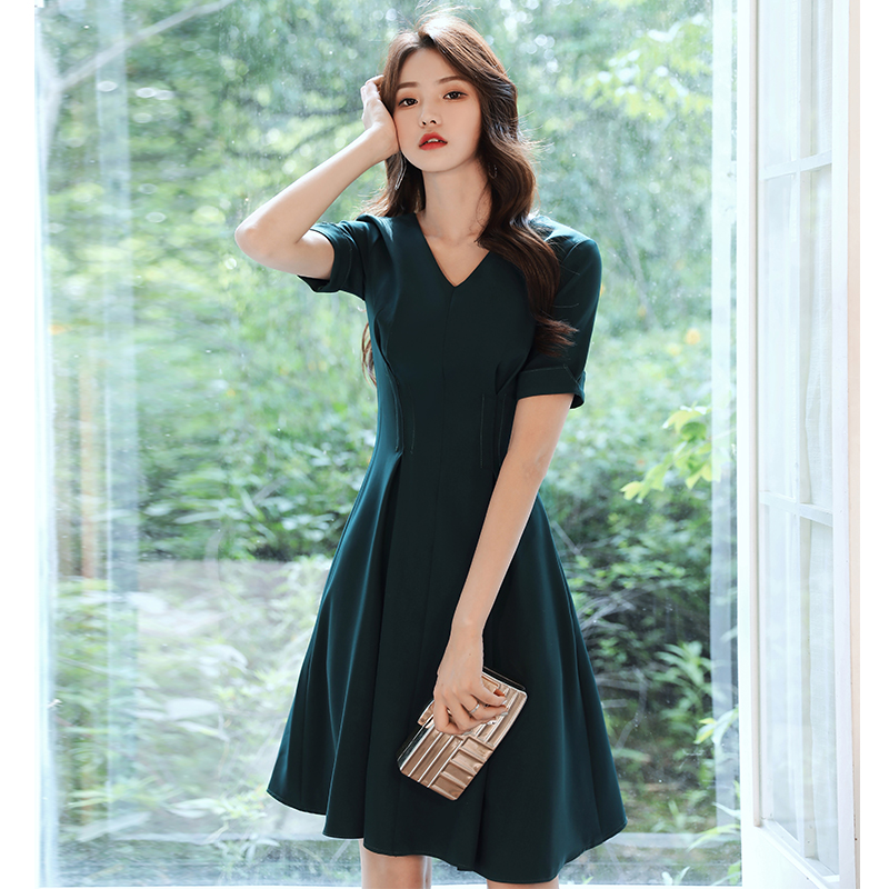 ชุดราตรี ชุดราตรีสวยหรู แบบ ทันสมัย Evening dress