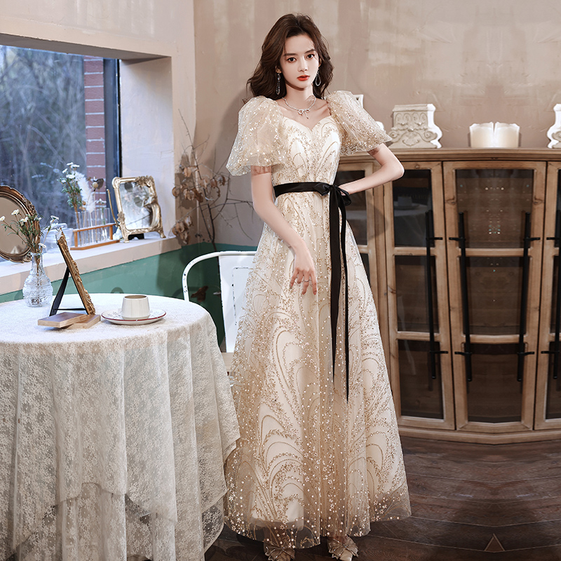 ชุดราตรี ชุดราตรีสวยหรู แบบ ทันสมัย Evening dress