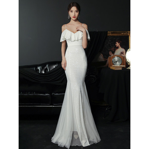 ชุดราตรี ชุดราตรีสวยหรู แบบ ทันสมัย Evening dress