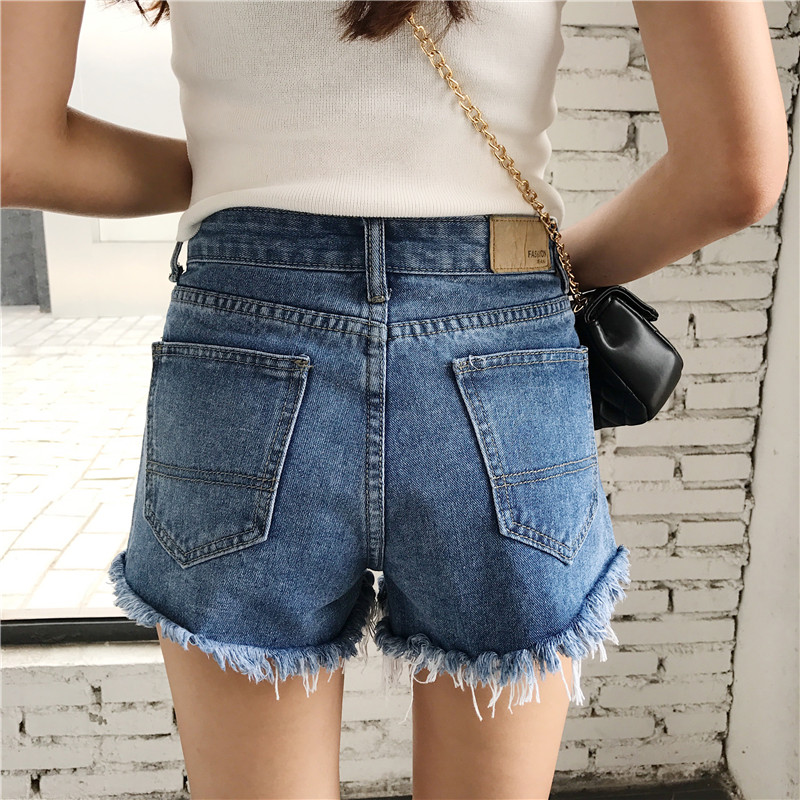 กางเกงยีนส์ขาสั้น แต่งชายกางเกงขาด+แต่งลายดอก เก๋ๆ พร้อมส่ง