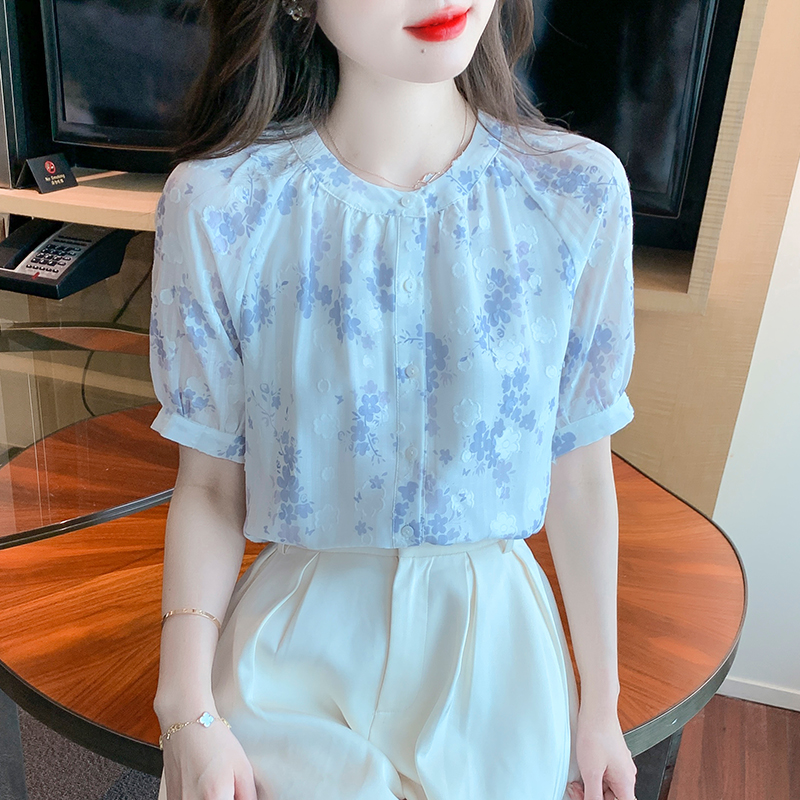 เสื้อเชิ้ตผู้หญิงใส่ทํางาน 390 บาทต่อชิ้น ฟรีค่าจัดส่ง