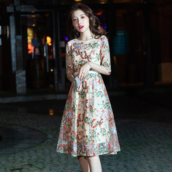 ชุดราตรี ชุดออกงาน ดีไซน์หรู แบรนด์ Angel