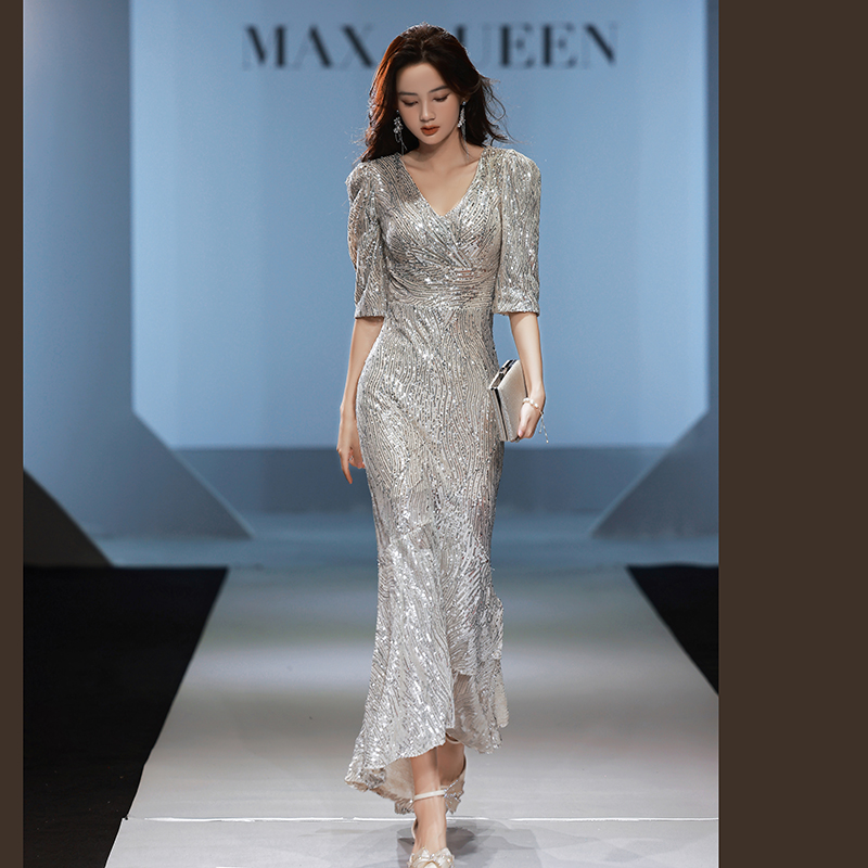 ชุดราตรี ชุดราตรีสวยหรู แบบ ทันสมัย Evening dress