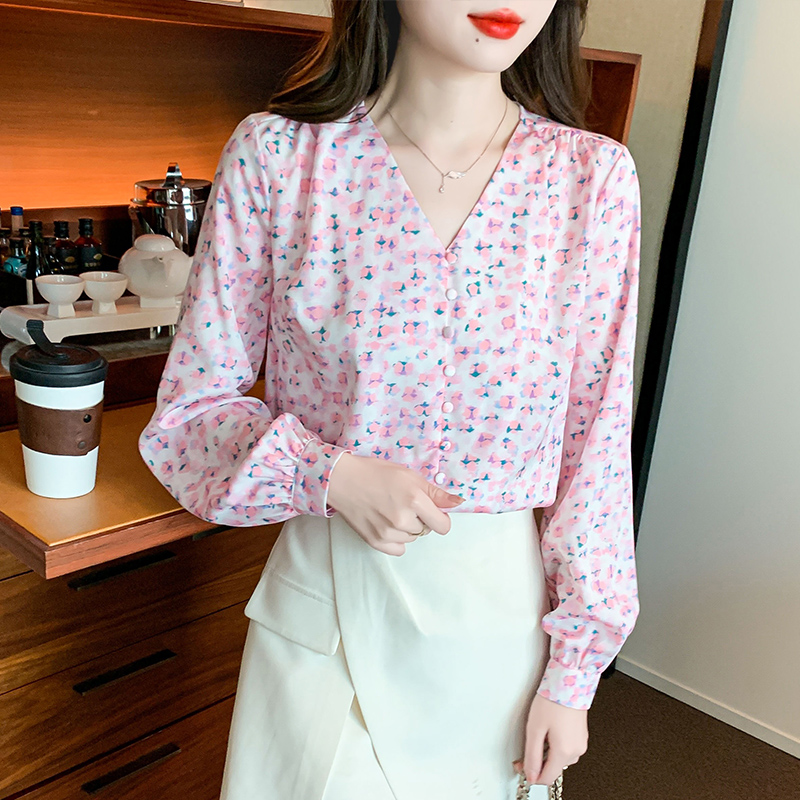 เสื้อเชิ้ตผู้หญิงแขนยาว เสื้อเชิ้ตผู้หญิงใส่ทํางาน 390 บาทต่อชิ้น ฟรีค่าจัดส่ง