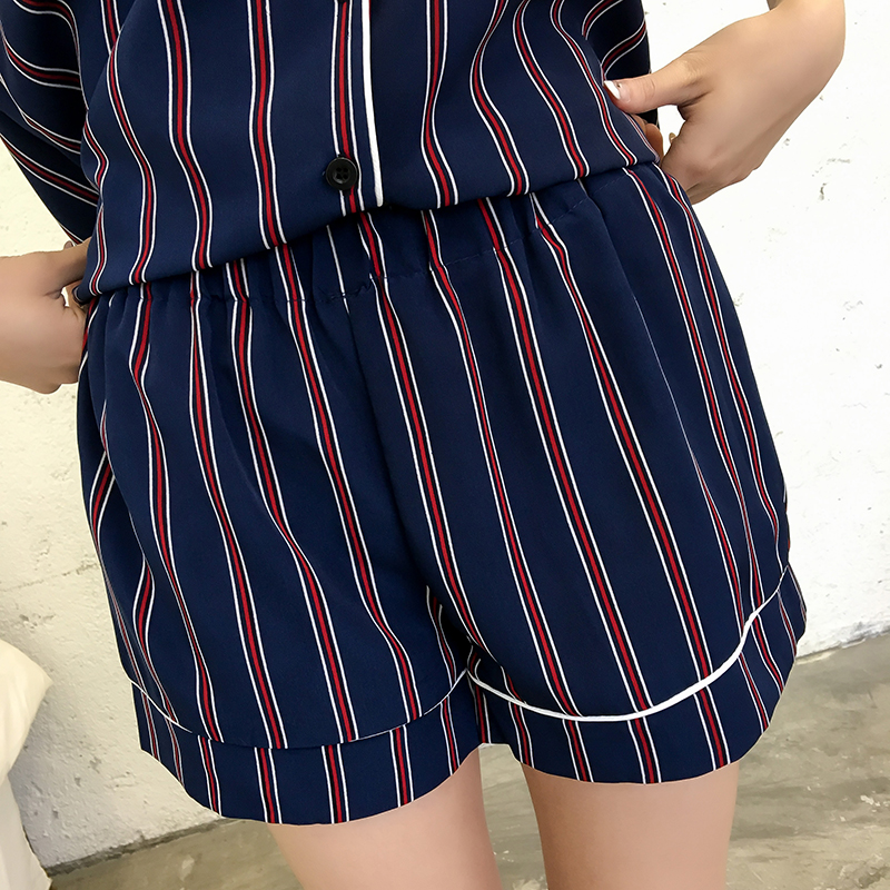 ชุดนอนลายทาง น่ารัก แถมที่คาดผมสุดแบ๊ว พร้อมส่งเลยจ้า