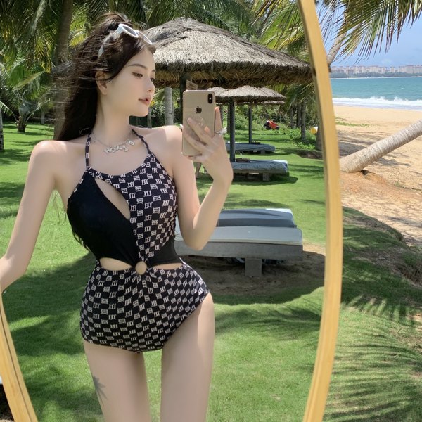ชุดว่ายน้ำผู้หญิง ชุดว่ายน้ำน่ารัก Bikini ชุดไปทะเล