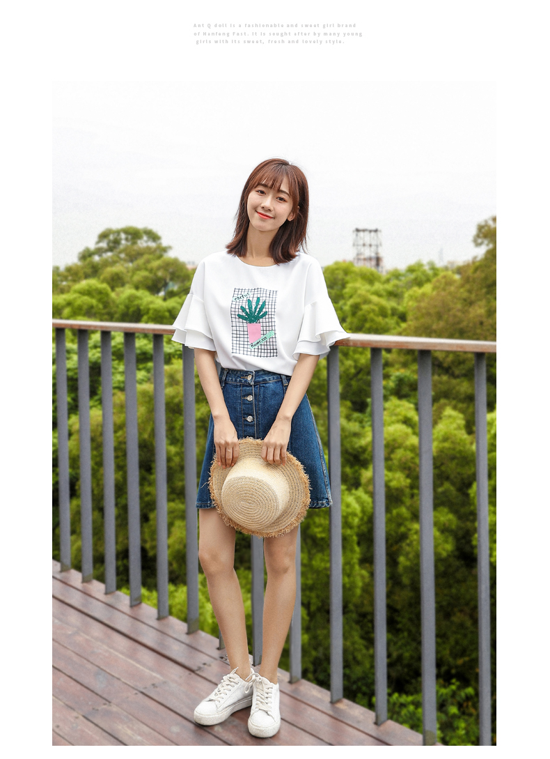 Blouse3791 เสื้อแขนระบายสีขาวครีม แต่งลายน่ารัก ผ้าชีฟองเนื้อดีเกรดพรีเมียมหนามีน้ำหนักทิ้งตัวไม่ยับง่ายใส่สบาย ซับในเนื้อหนาอย่างดี งานน่ารักแมทช์ง่ายใส่กับอะไรก็เข้า