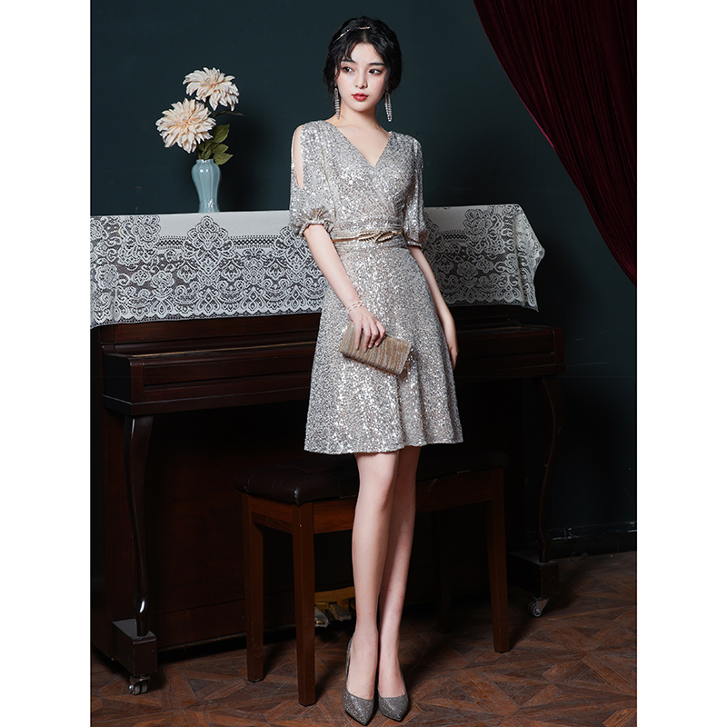 ชุดราตรี ชุดราตรีสวยหรู แบบ ทันสมัย Evening dress