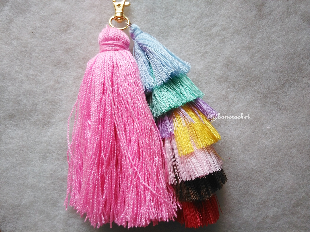 พวงกุญแจพู่เล็กพู่ใหญ่ tassels keychain ชมพูหวาน