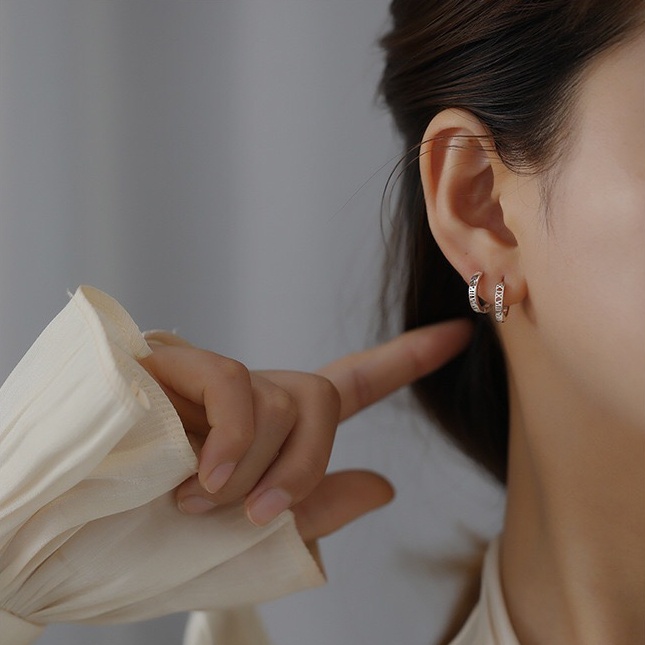 ต่างหูเงินแท้ S925 ต่างหูห่วง รุ่น Roma สีทอง สีเงิน ฉลุลายเลขโรมัน silver925