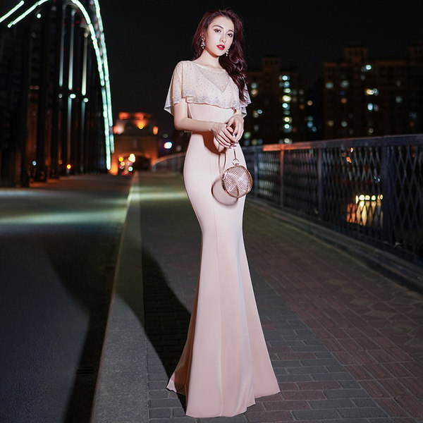 ชุดราตรี ชุดราตรีสวยหรู แบบ ทันสมัย Evening dress
