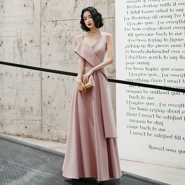 ชุดราตรี ชุดราตรีสวยหรู แบบ ทันสมัย Evening dress
