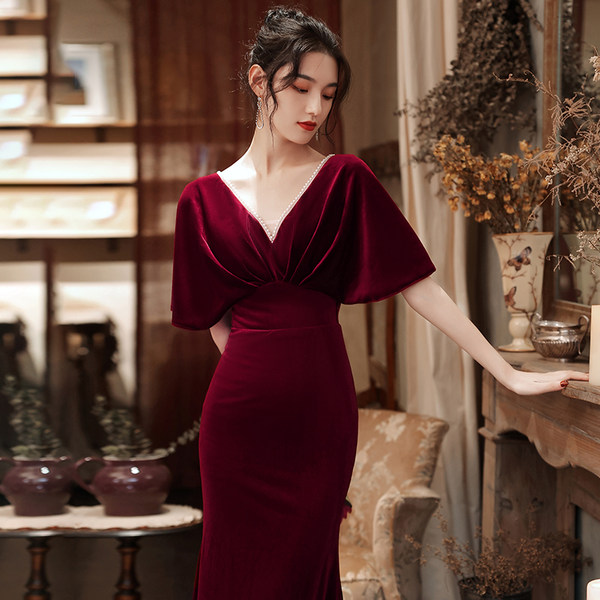 ชุดราตรี ชุดราตรีสวยหรู แบบ ทันสมัย Evening dress