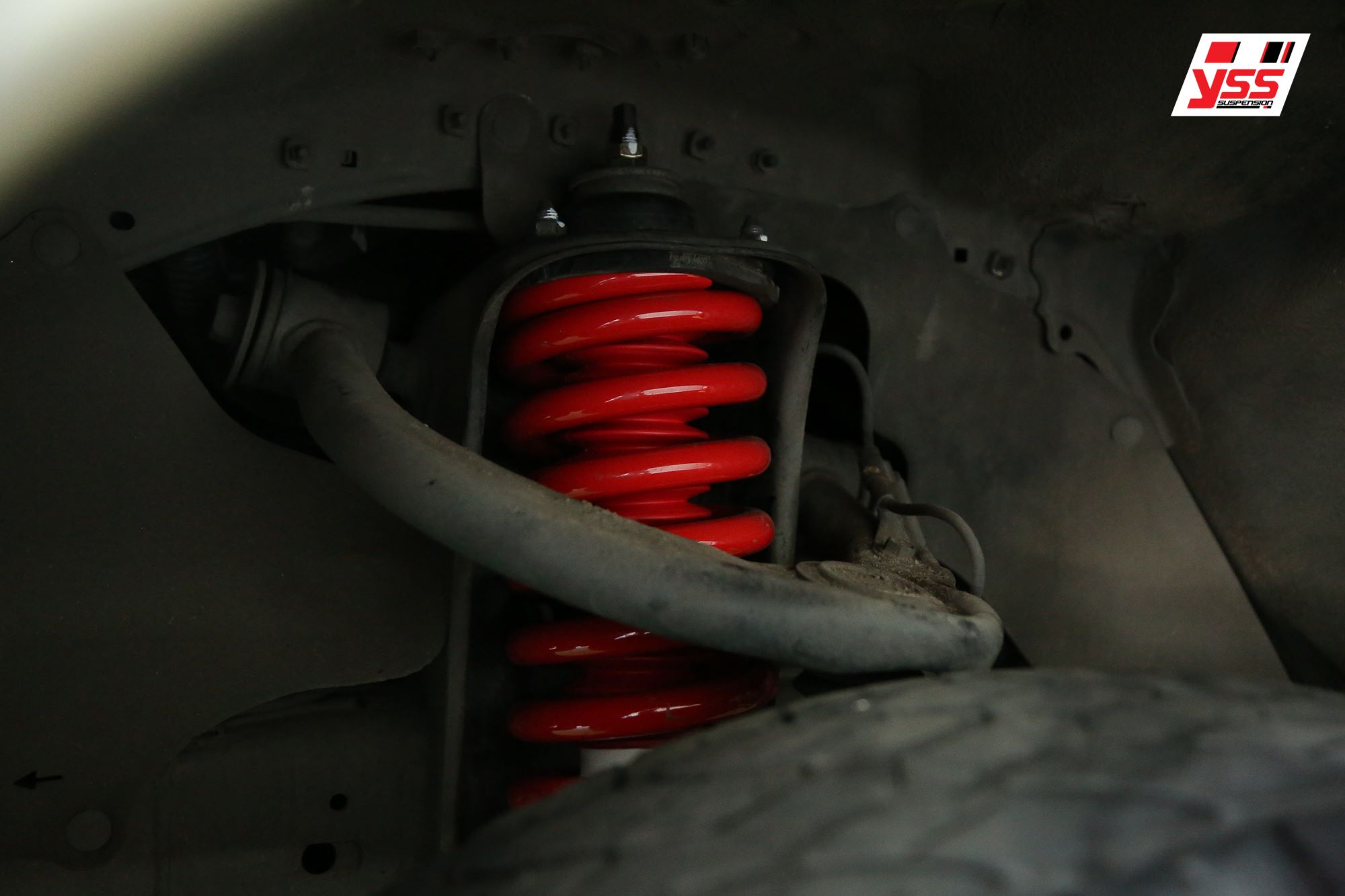 โช้คอัพรถยนต์ สปริง YSS รุ่น DTG Plus รถ Toyota Fortuner 05-14 สูงสแตนดาร์ด