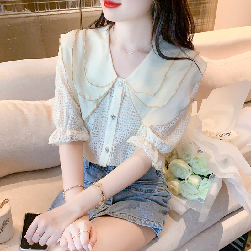 เสื้อลูกไม้ แขนสั้น