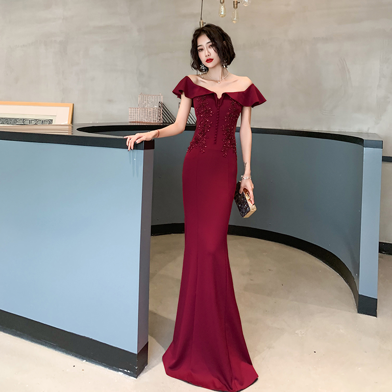 ชุดราตรี ชุดราตรีสวยหรู แบบ ทันสมัย Evening dress