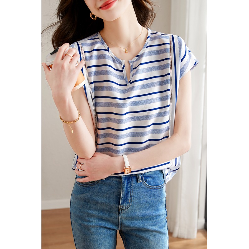 เสื้อเชิ้ตผู้หญิงแขนยาว เสื้อเชิ้ตผู้หญิงใส่ทํางาน 390 บาทต่อชิ้น ฟรีค่าจัดส่ง