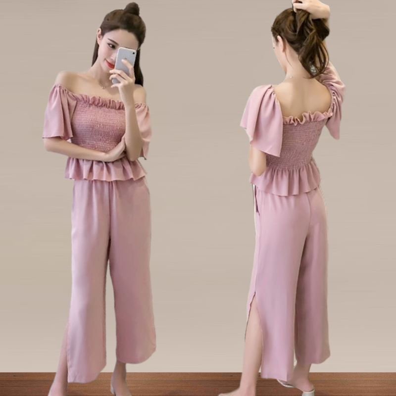 Set_bt1800 ชุดเซ็ท 2 ชิ้น(เสื้อ+กางเกง) เสื้อเปิดไหล่สม็อครอบอกแขนทรงปล่อย+กางเกงขายาวเอวยางยืดผ่าชายเล็กน้อยเพื่อความคล่องตัว มีกระเป๋าข้าง ผ้าชีฟองเกรดพรีเมียมเนื้อดีหนานุ่มมีน้ำหนักใส่สบายไม่ยับง่าย งานน่ารักเก๋ๆ ใส่เที่ยว/ใส่ทำงานได้