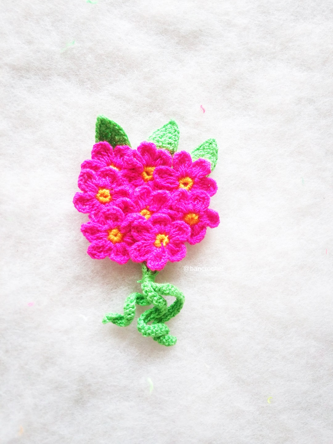 ช่อดอกไม้จิ๋วถักโครเชต์ Mini flower bouquet crochet สีบานเย็น 5 นิ้ว