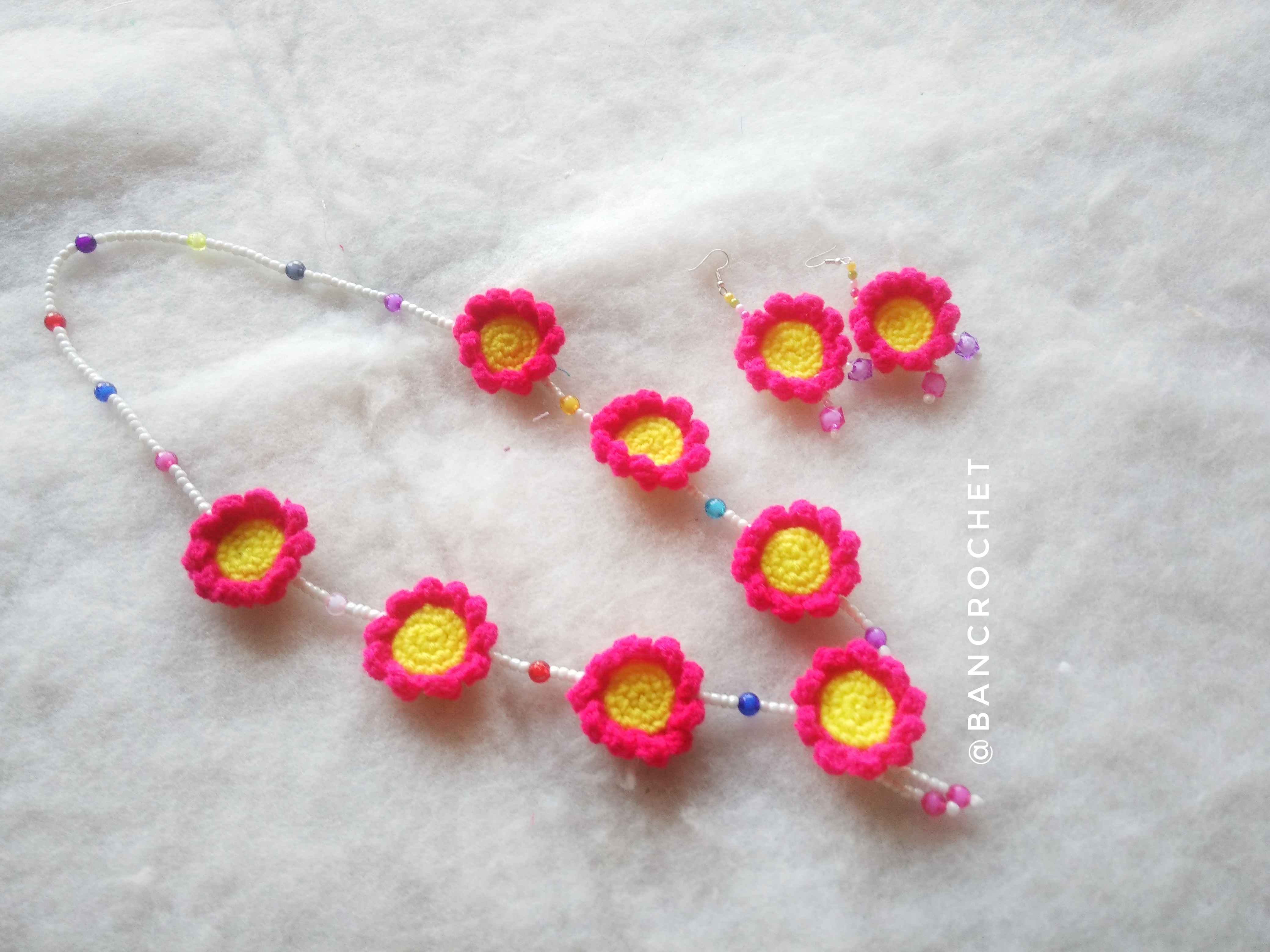 Bancrochet สร้อยคอุถักโครเชต์ necklace crochet สีชมพู 17 นิ้ว