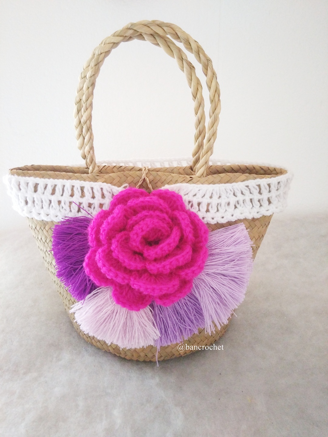 กระเป๋าสานกระจูดประดับดอกไม้ grajood basket weave bags ธรรมชาติ 7*10*7*12 นิ้ว