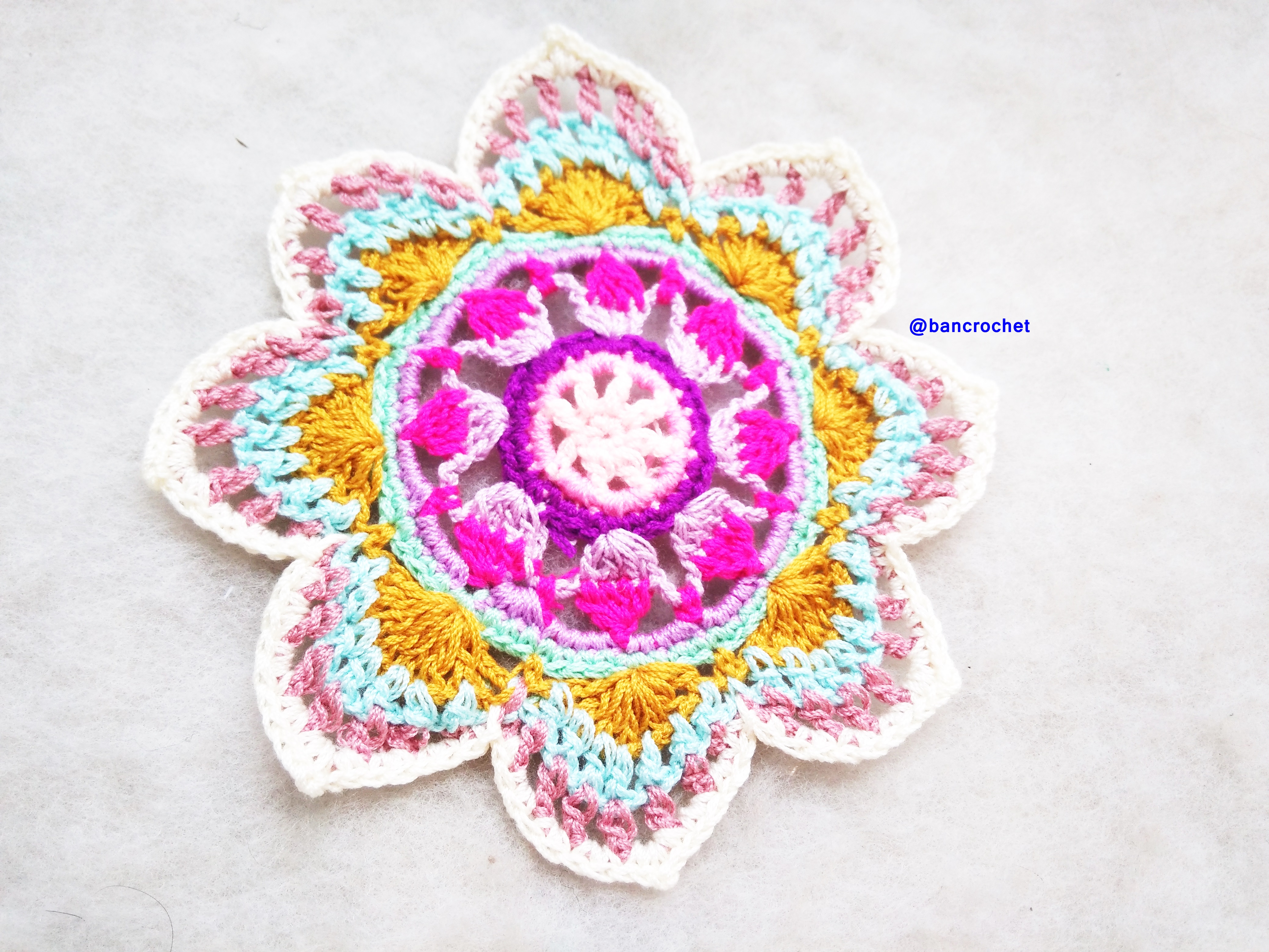 Bancrochet ที่รองแก้วถักโครเชต์ crochet coasters หลากสี 4 นิ้ว