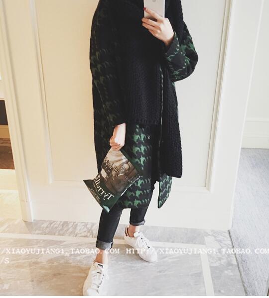 เสื้อโค้ทกันหนาว สไตล์เกาหลี ตัวโคล่ง สีเขียวดำ ลายเก๋ๆ ผ้าวูลเนื้อละเอียด อยู่ทรง ไม่หนามากงานดี บุซับในกันลม พร้อมส่งเลยจ้า same pic
