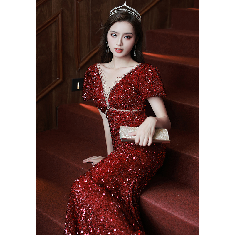 ชุดราตรี ชุดราตรีสวยหรู แบบ ทันสมัย Evening dress