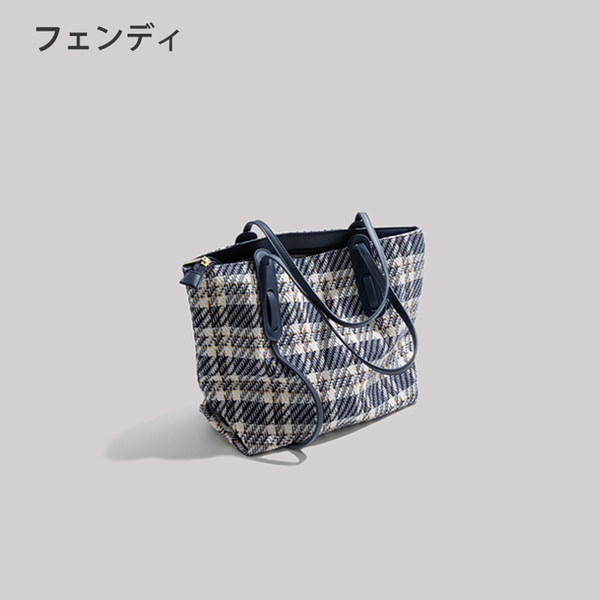 กระเป๋าสะพายข้างผู้หญิง กระเป๋าสะพายสไตล์เกาหลี By Japanese フェンディ authentic bag