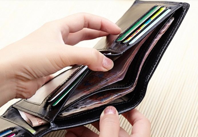 กระเป๋าสตางค์ผู้หญิง ใบสั้น กระเป๋าสตางค์ หนังวัวแท้ Oil Wax สีพื้น แบบ 3 พับ ใส่บัตรได้เยอะ ขนาดกำลังดี สีน้ำเงิน ดำ น้ำตาล ชมพู 360902