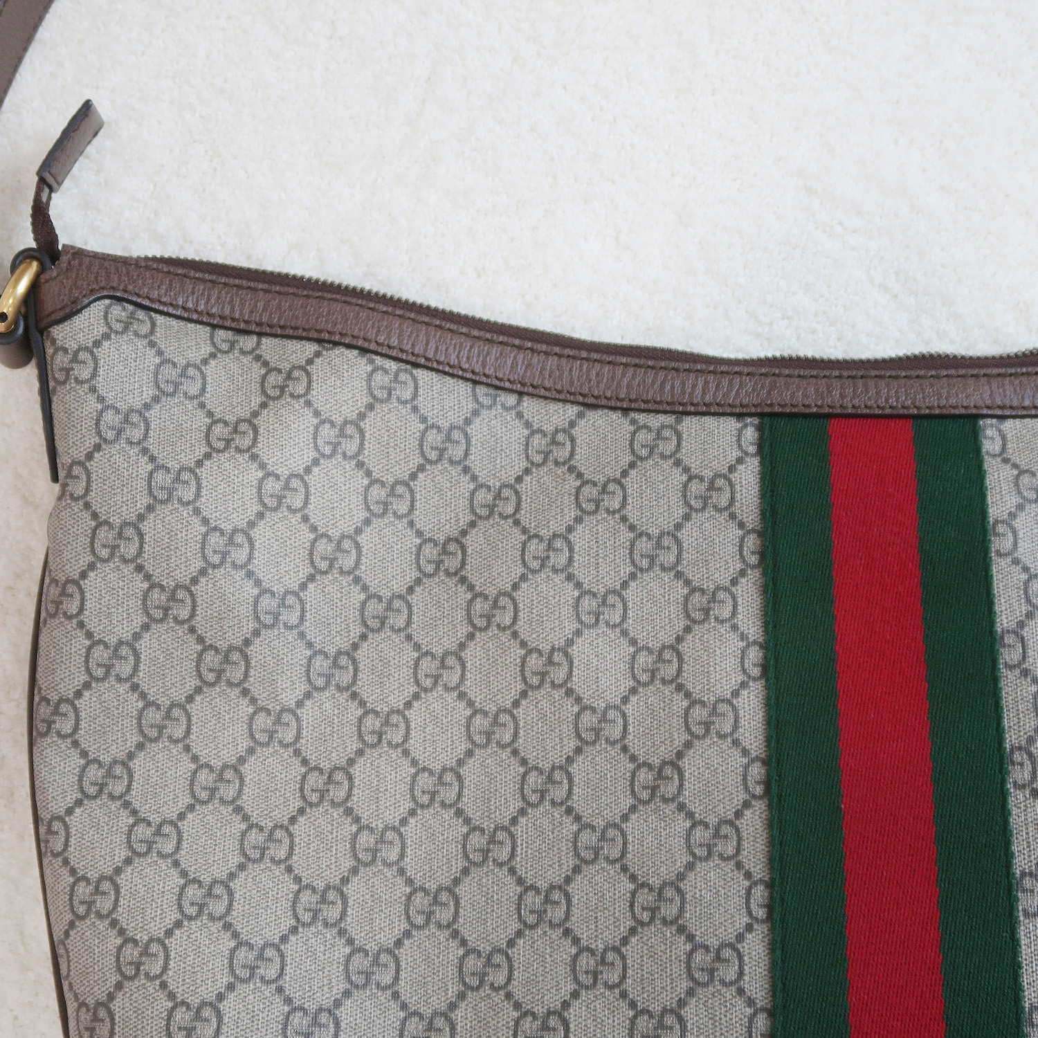 Gucci GG Ophidia Medium Zip Messenger Bag