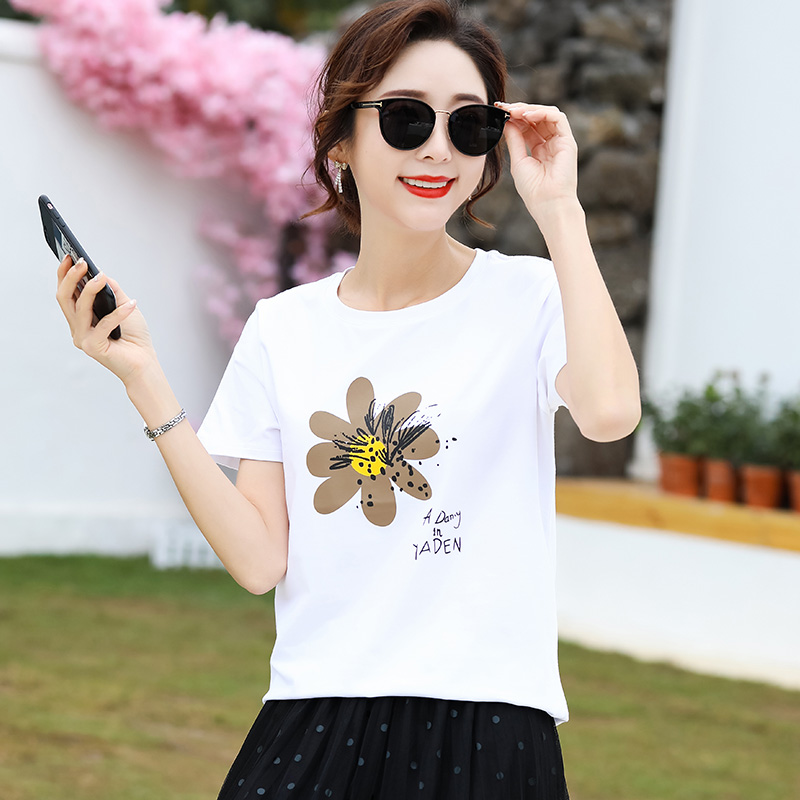 เสื้อยืดวัยรุ่น เสื้อยืดผู้หญิง