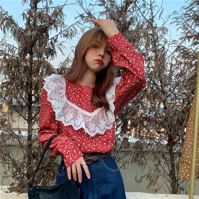 Blouse4044 เสื้อแขนยาวลายดอกไม้สีเลือดหมู อกแต่งลูกไม้โปร่ง ผ้าลูกฟูกเนื้อดีนุ่มใส่สบาย