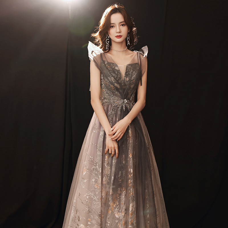 ชุดราตรี ชุดราตรีสวยหรู แบบ ทันสมัย Evening dress