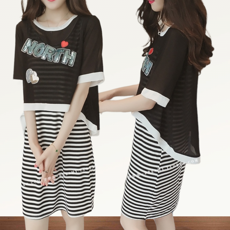 Set_bs1633 ชุด 2 ชิ้น(เสื้อ+เดรส) เสื้อครอปผ้าชีฟองสีพื้นดำแต่งดีเทลเก๋ๆ+เดรสลายริ้วสีขาวดำผ้าคอตตอนผสมสแปนเด็กซ์ งานน่ารักเก๋ๆ ชิคๆ ดีเทลดีงาม แมทช์ได้ลงตัว