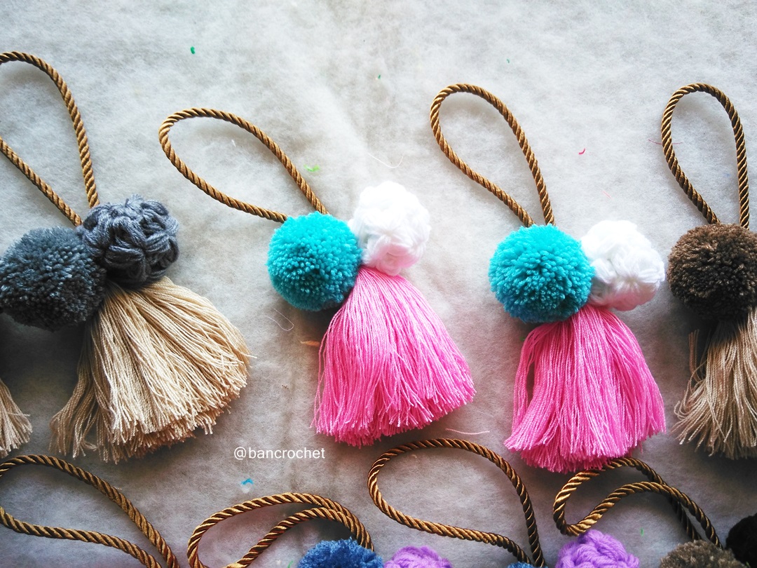 Bancrochet ราคาส่ง พวงกุญแจพู่ห้อยกระเป๋า Tassel keychain (wholesale price) สีคละสี 7 นิ้ว