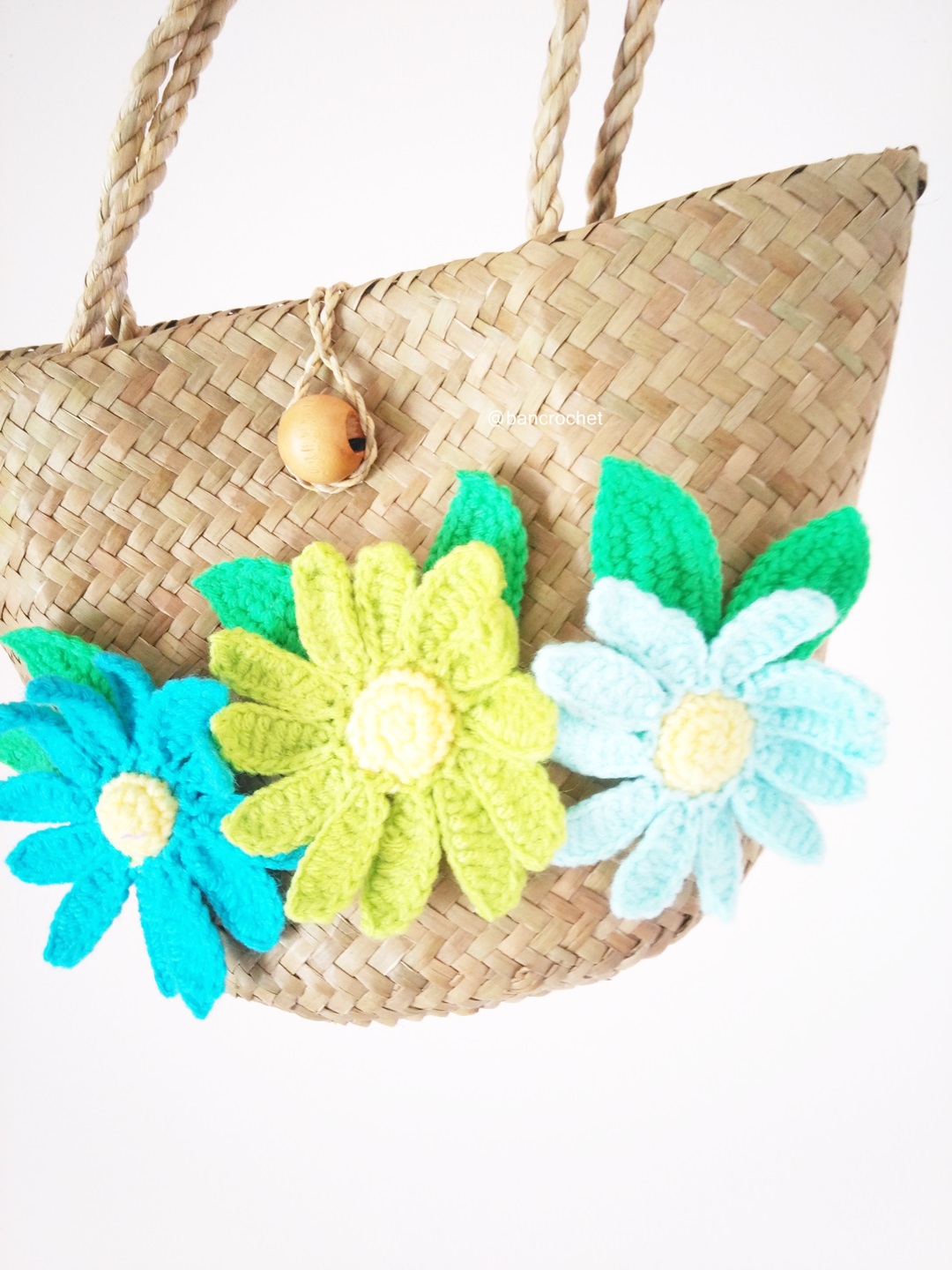 Bancrochet กระเป๋าสานกระจูดประดับดอกไม้ grajood basket weave bags คละสี 7*10*7*12 นิ้ว