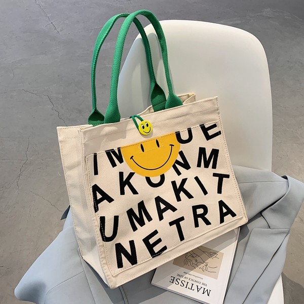 กระเป๋าสะพายข้างผู้หญิง กระเป๋าสะพายข้างใบเล็ก By Cocoa bags