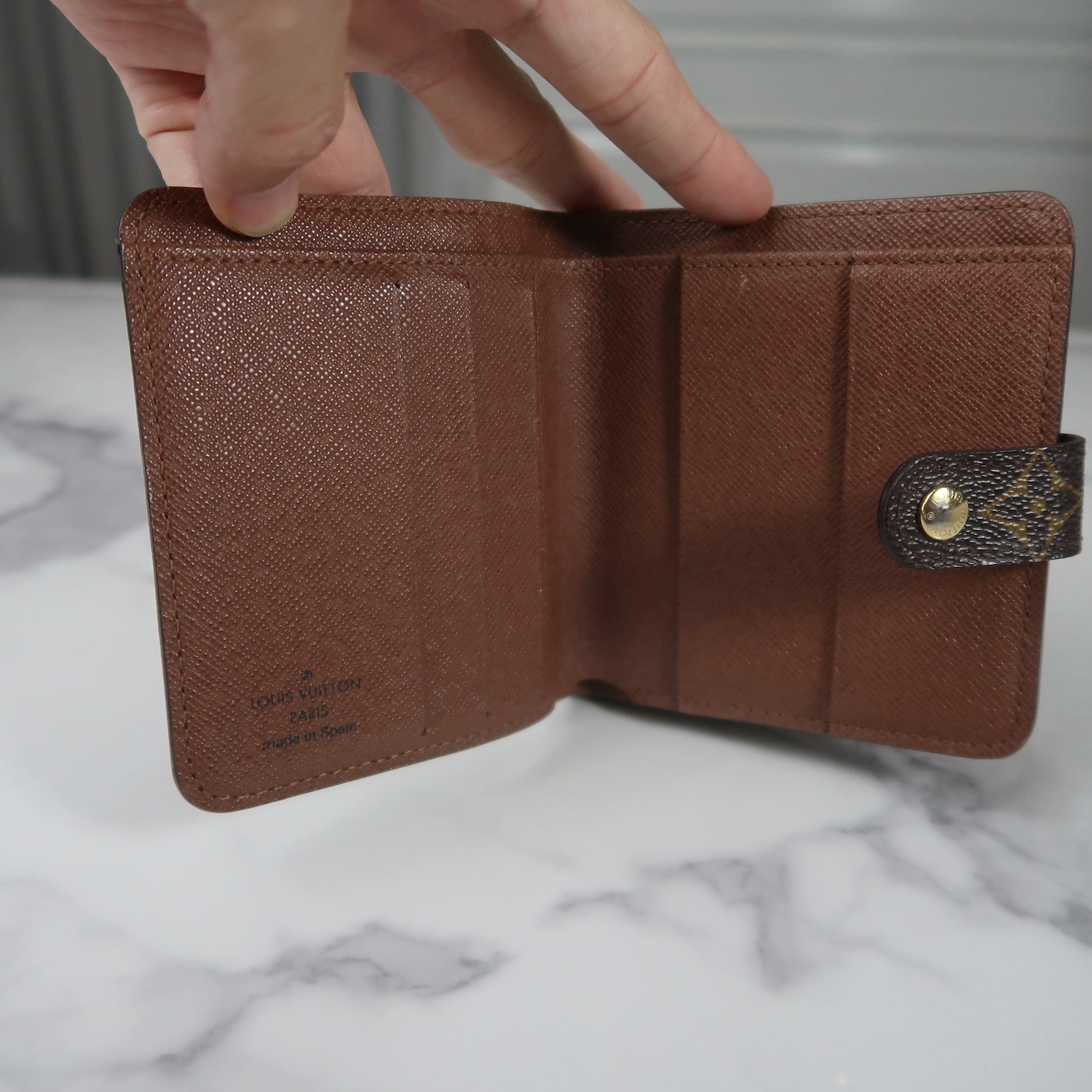 Louis Vuitton Monogram Compact Wallet M61667