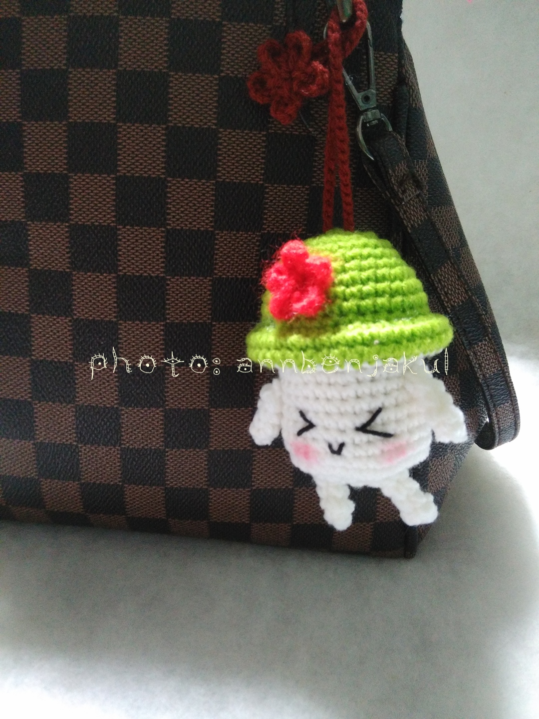 ที่ห้อยกระเป๋าเห็ดถักสีเขียว