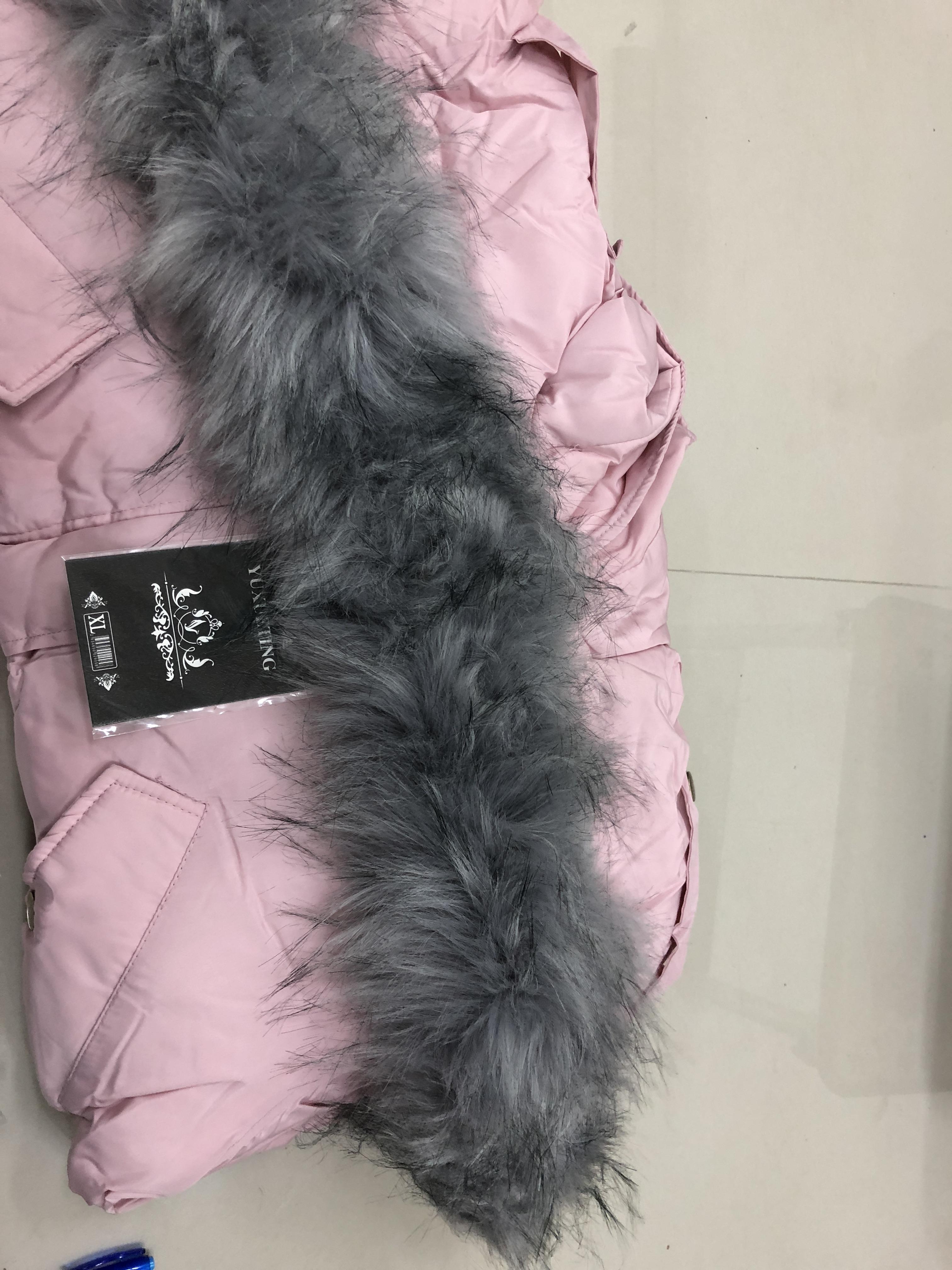 เสื้อกันหนาวฮู้ดดี้ แต่งเฟอร์หนาฟู งานเกรดดีเหมือนแบบ บุนวมหนา อุ่นมาก หิมะก็เอาอยู่ (ถอดขนถอดฮู้ดได้) ชมพูฮู้ดเทา