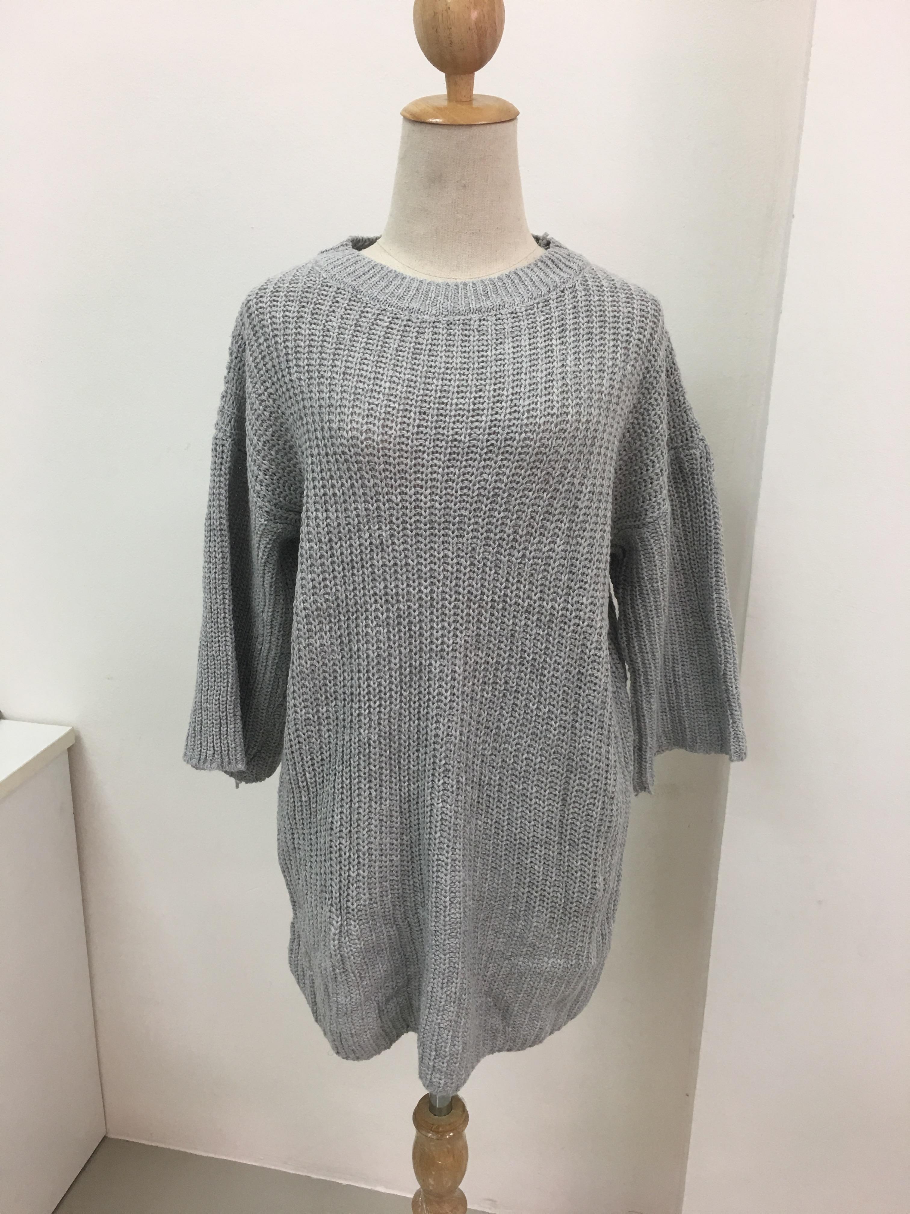 เสื้อไหมพรมตัวโคล่ง Sweater เกาหลีฝุดๆ ยืดได้เยอะ พร้อมส่ง