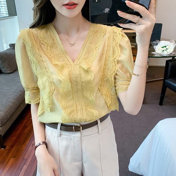 เสื้อลูกไม้ แขนสั้น