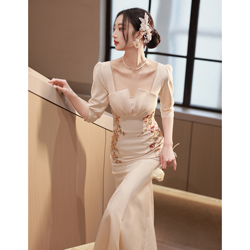 ชุดราตรี ชุดราตรีสวยหรู แบบ ทันสมัย Evening dress