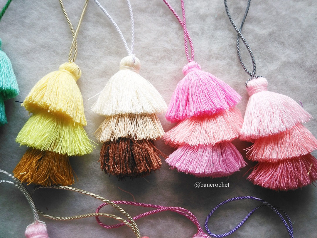 (ราคาส่ง) พวงกญแจพู่แขวนกระเป๋า Tassel keychains หลากสี 5.5-6 นิ้ว