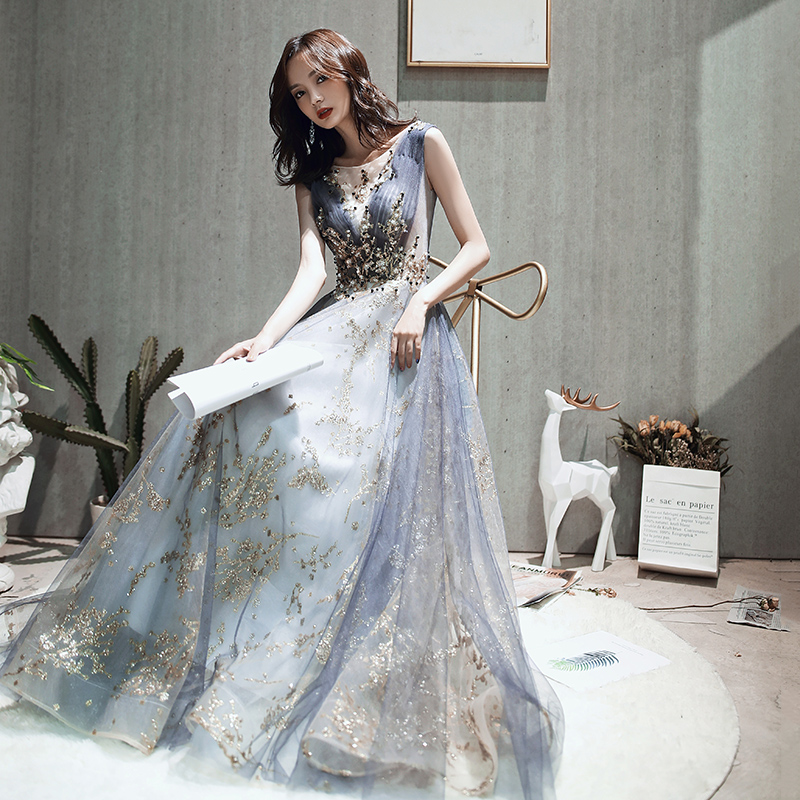 ชุดราตรี ชุดราตรีสวยหรู แบบ ทันสมัย Evening dress