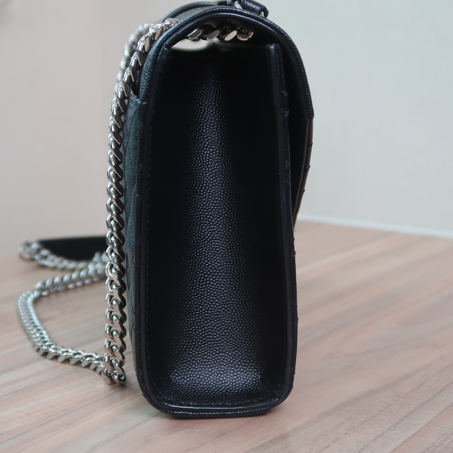 SAINT LAURENT Black Caviar Mix Quilted Envelope Crossbody SHW(ใบEmquartier)