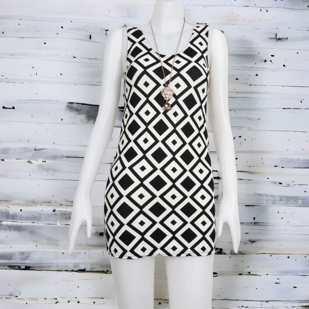Dress2085 เดรสแฟชั่นเข้ารูปลายกราฟฟิคโทนสีขาวดำ ผ้านิตติ้งเนื้อดีหนาสวยยืดหยุ่นใส่สบาย